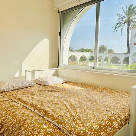 Piso Acogedor Con Jardin En El Canal * Empuriabrava