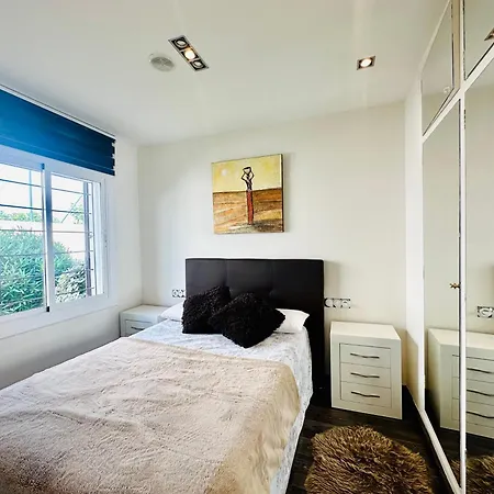 Piso Acogedor Con Jardin En El Canal Apartment