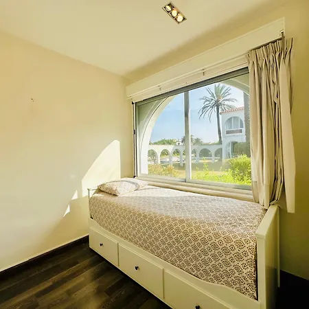 Piso Acogedor Con Jardin En El Canal * Empuriabrava